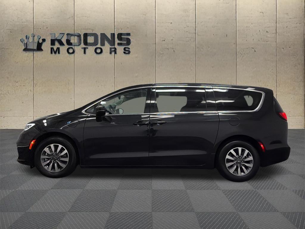 2023 Chrysler Pacifica Hybrid Photo in Bethesda, MD 20814