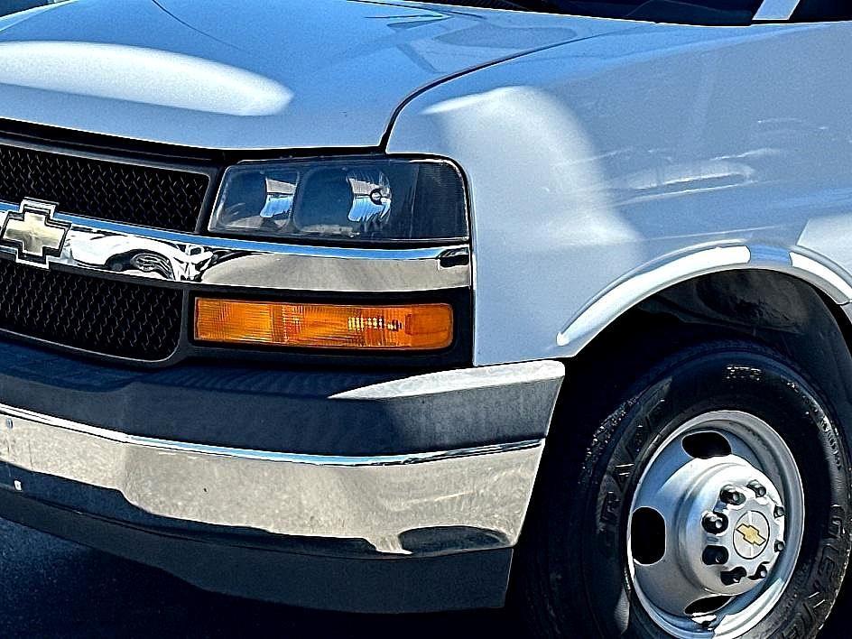 2017 Chevrolet Express 3500 Photo in Silver Spring, MD 20904