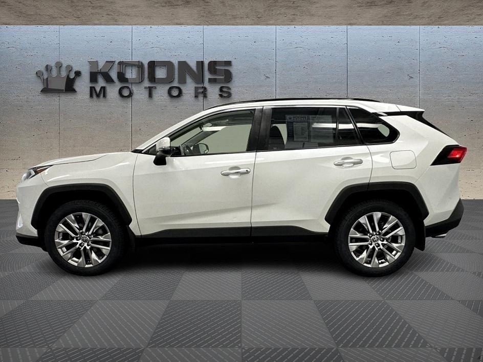 2020 Toyota RAV4 Photo in Bethesda, MD 20814