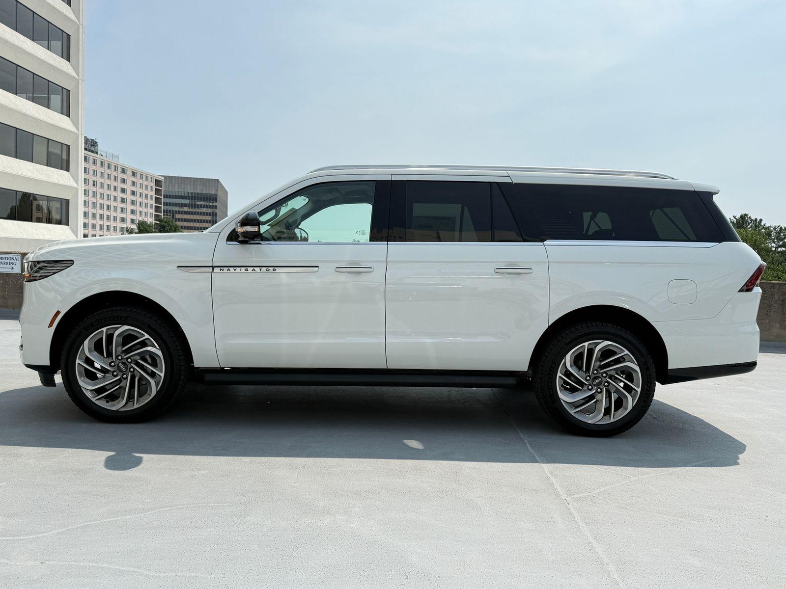 2027 Lincoln Navigator L Photo in Bethesda, MD 20814