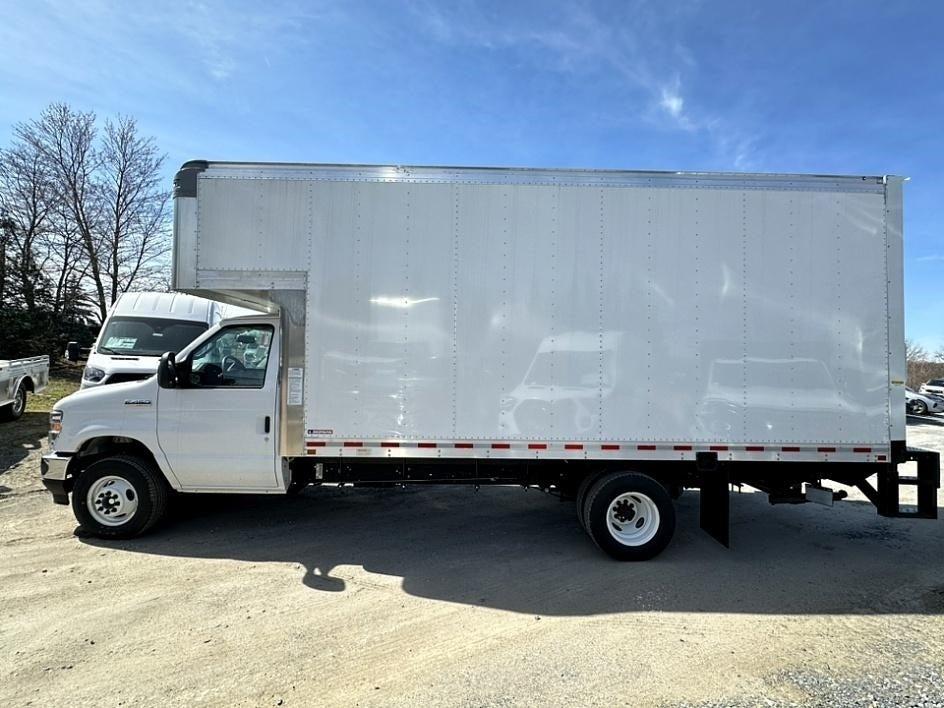 2024 Ford E-450SD Photo in Silver Spring, MD 20904