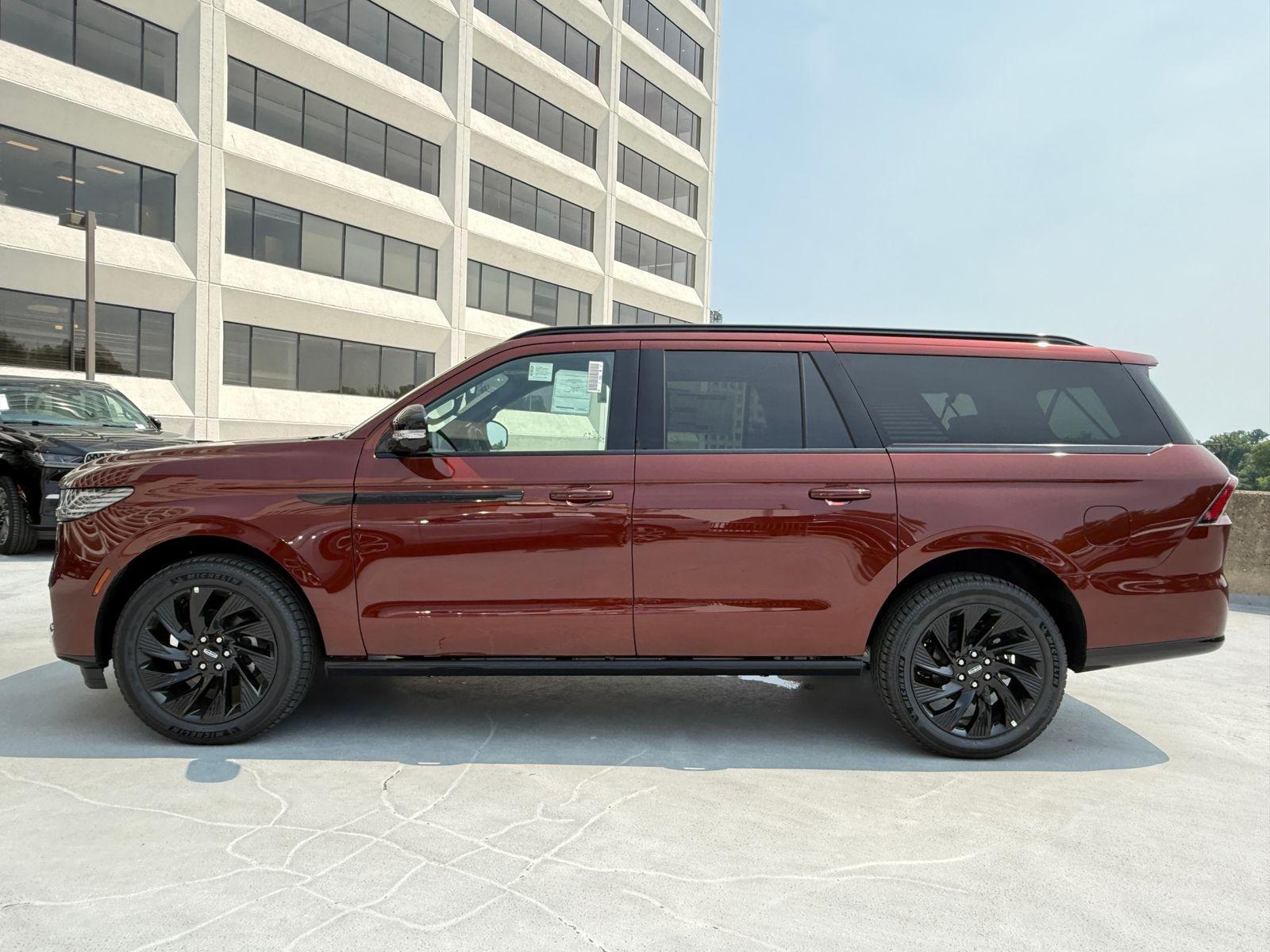 2027 Lincoln Navigator L Photo in Bethesda, MD 20814