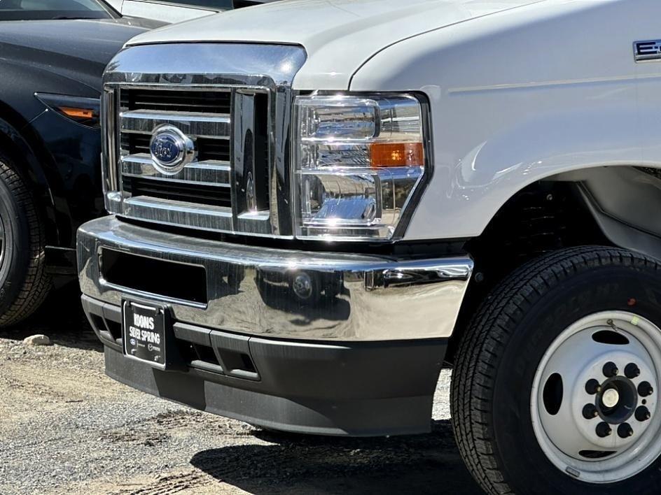 2024 Ford E-450SD Photo in Silver Spring, MD 20904