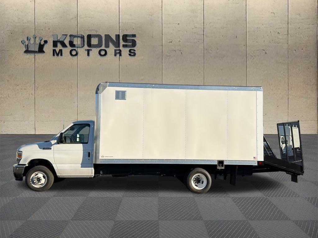 2026 Ford E-450SD Photo in Silver Spring, MD 20904