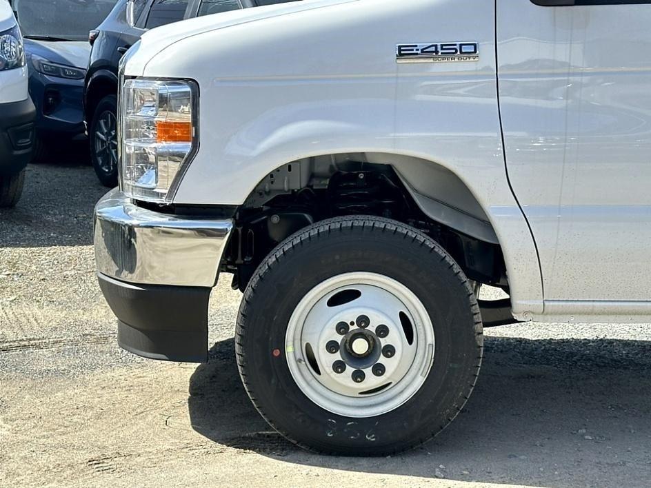 2024 Ford Econoline Cutaway Photo in Silver Spring, MD 20904