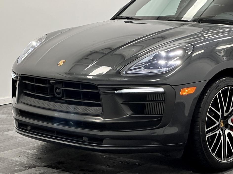 2023 Porsche Macan Photo in Silver Spring, MD 20904
