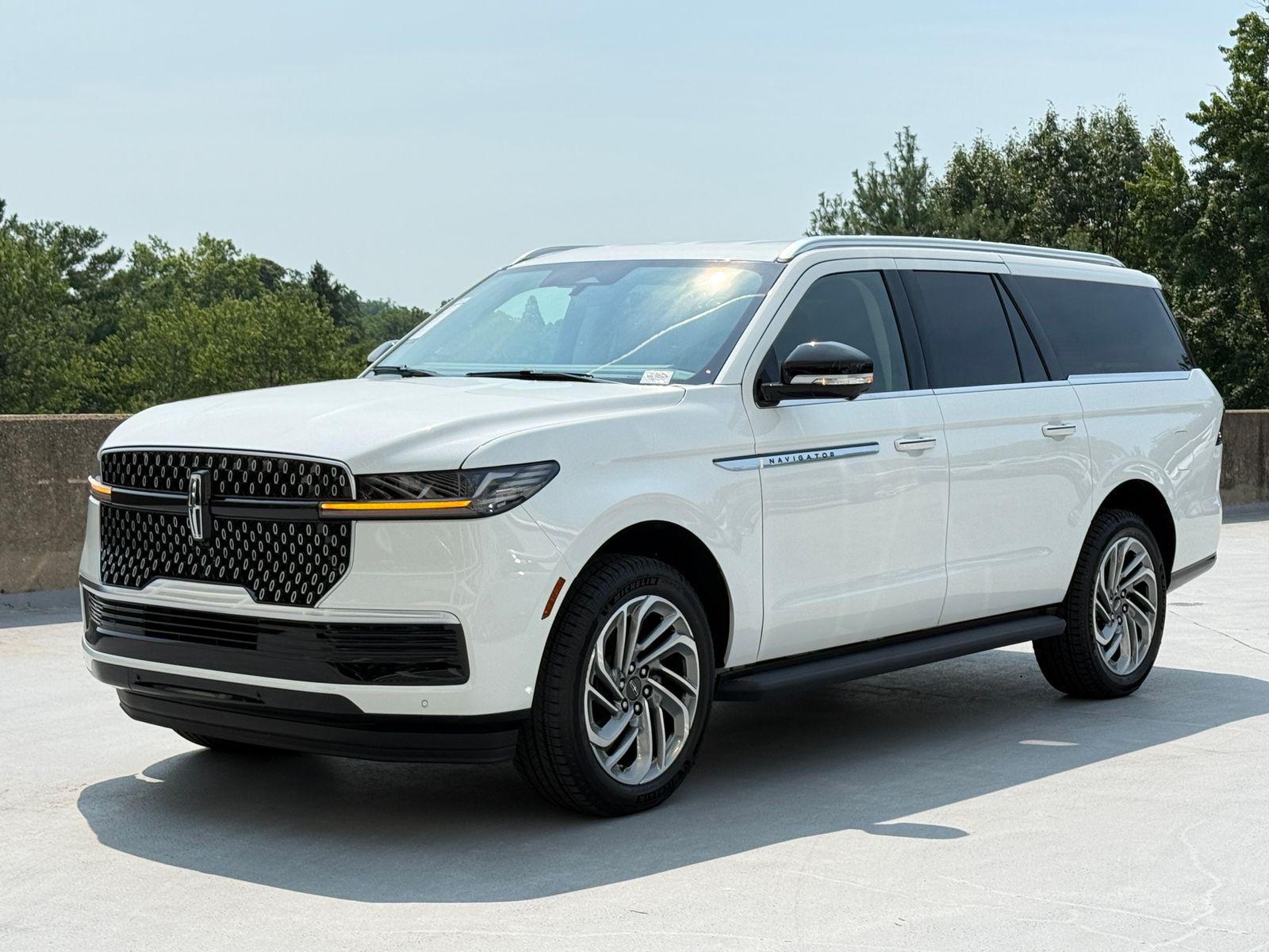2027 Lincoln Navigator L Photo in Bethesda, MD 20814