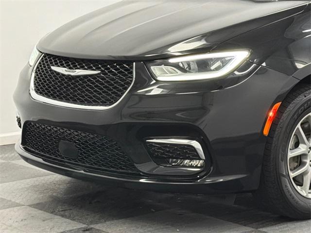 2021 Chrysler Pacifica Photo in Bethesda, MD 20814