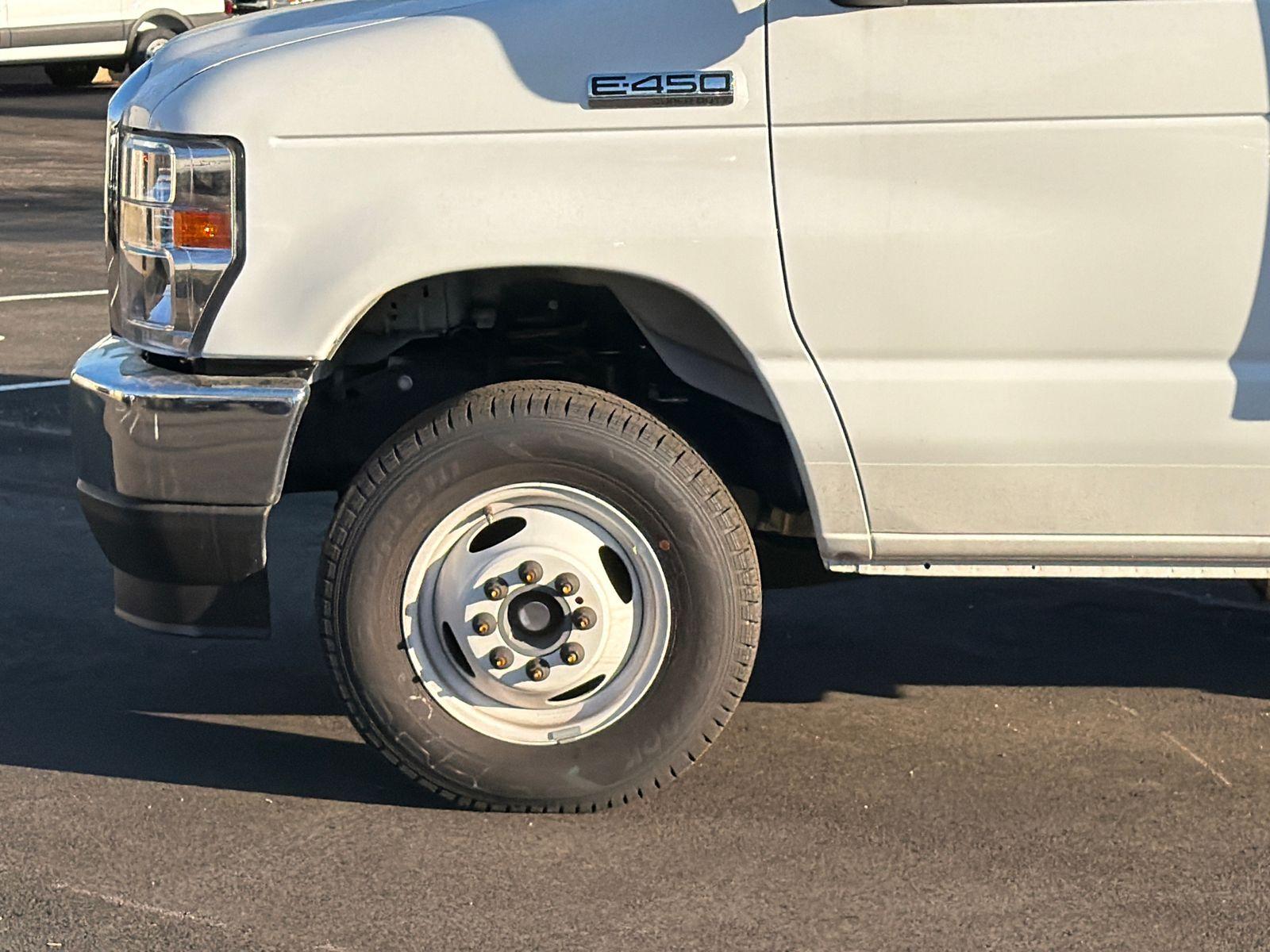 2026 Ford E-450SD Photo in Silver Spring, MD 20904