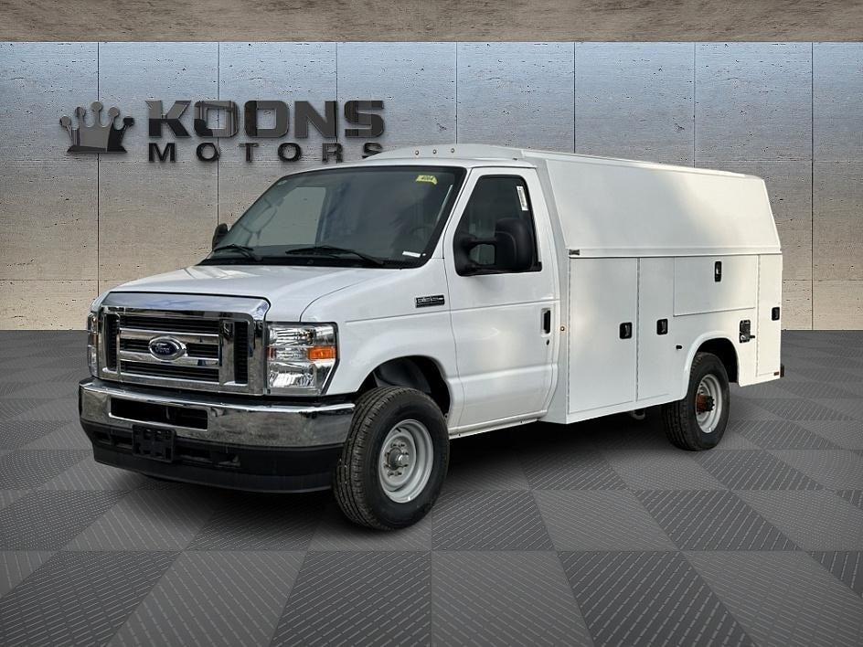 2024 Ford F-350 Super Duty Chassis Cab Photo in Silver Spring, MD 20904