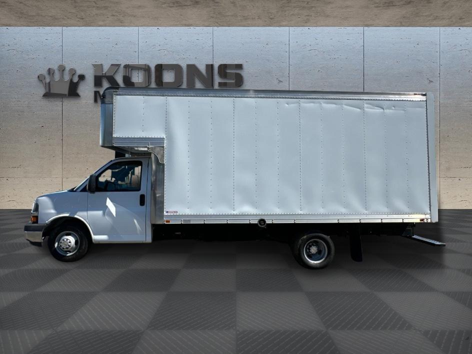 2017 Chevrolet Express 3500 Photo in Silver Spring, MD 20904