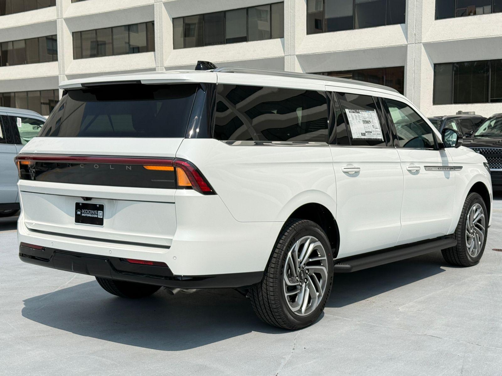 2027 Lincoln Navigator L Photo in Bethesda, MD 20814