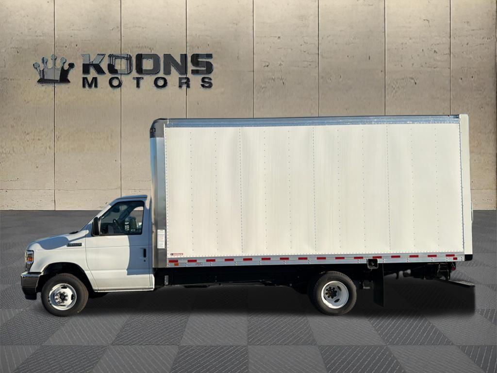 2026 Ford E-450SD Photo in Silver Spring, MD 20904