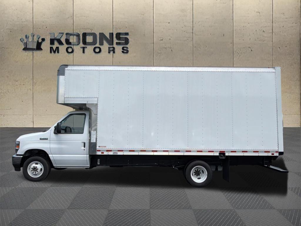 2026 Ford E-450SD Photo in Silver Spring, MD 20904