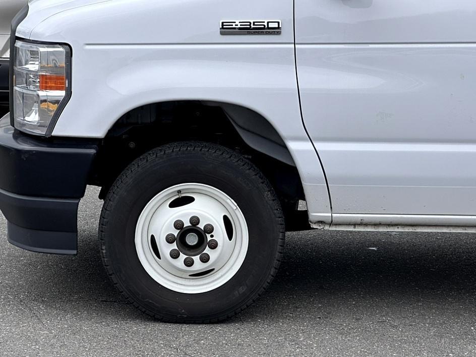 2024 Ford F-350 Super Duty Chassis Cab Photo in Silver Spring, MD 20904
