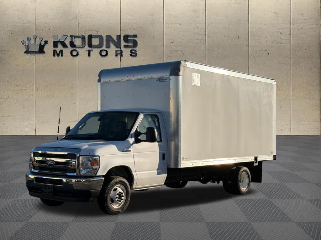 2026 Ford E-450SD Photo in Silver Spring, MD 20904