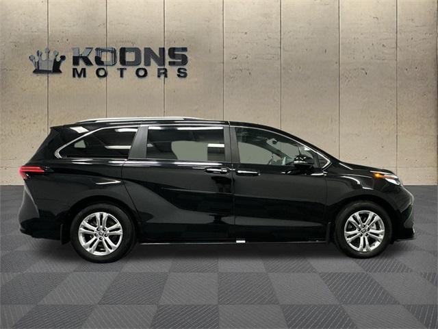 2023 Toyota Sienna Photo in Bethesda, MD 20814