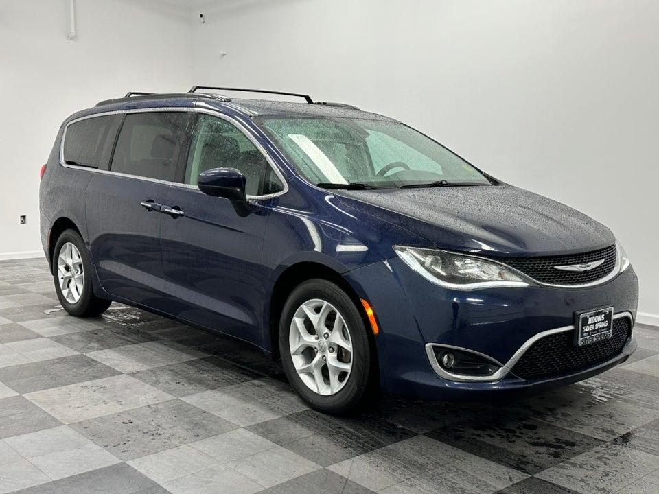 2017 Chrysler Pacifica Photo in Bethesda, MD 20814
