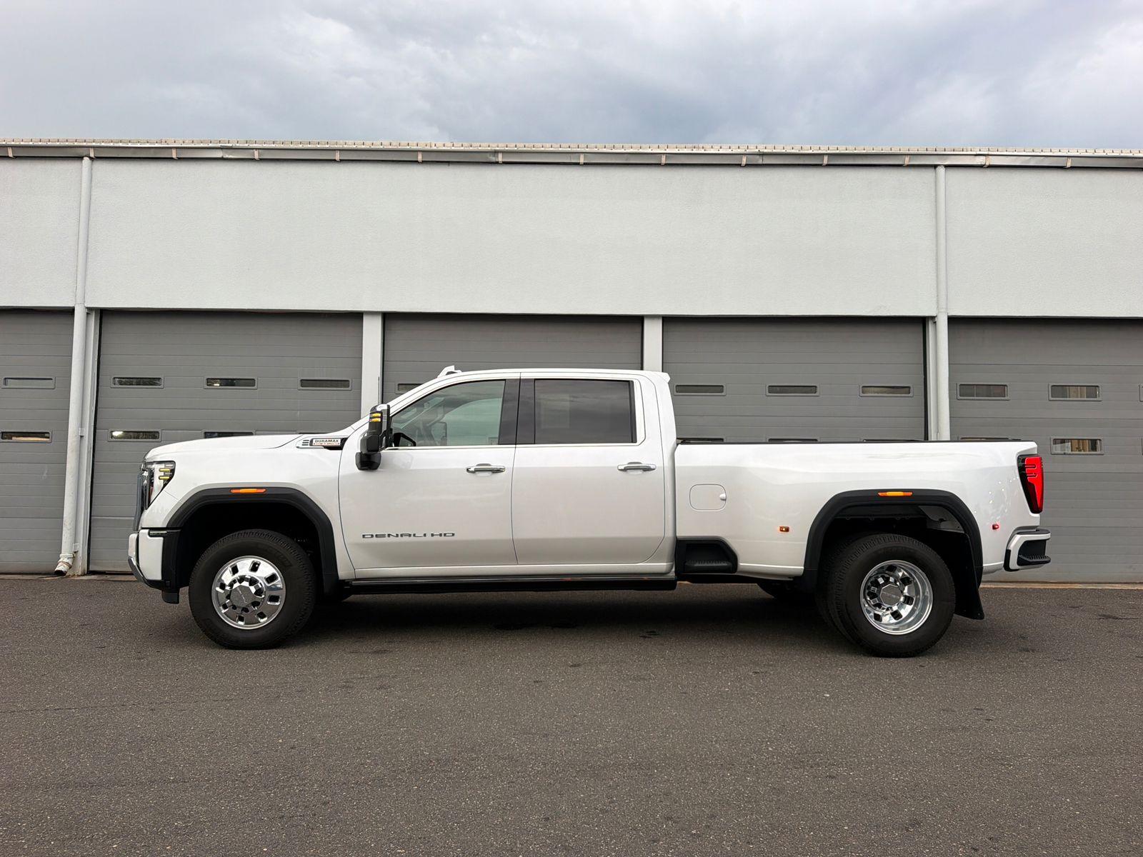 2024 GMC Sierra 3500HD Photo in Bethesda, MD 20814