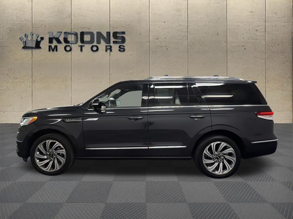 2023 Lincoln Navigator Photo in Bethesda, MD 20814